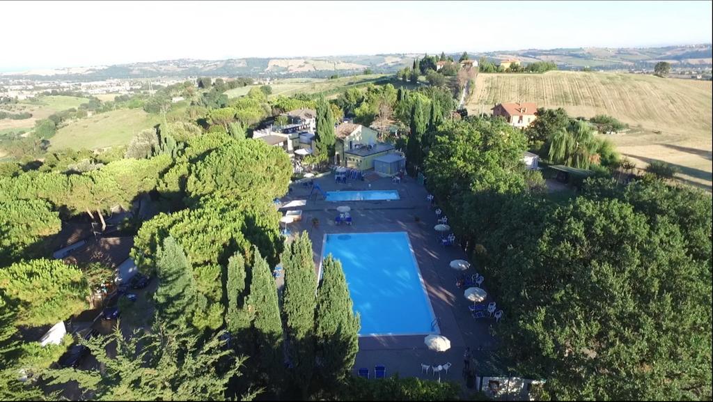 Camping Village Mar Y Sierra San Costanzo Exteriér fotografie