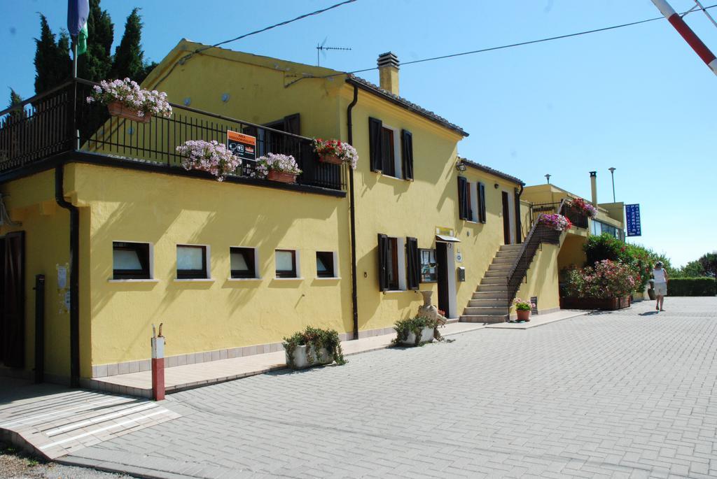 Camping Village Mar Y Sierra San Costanzo Exteriér fotografie
