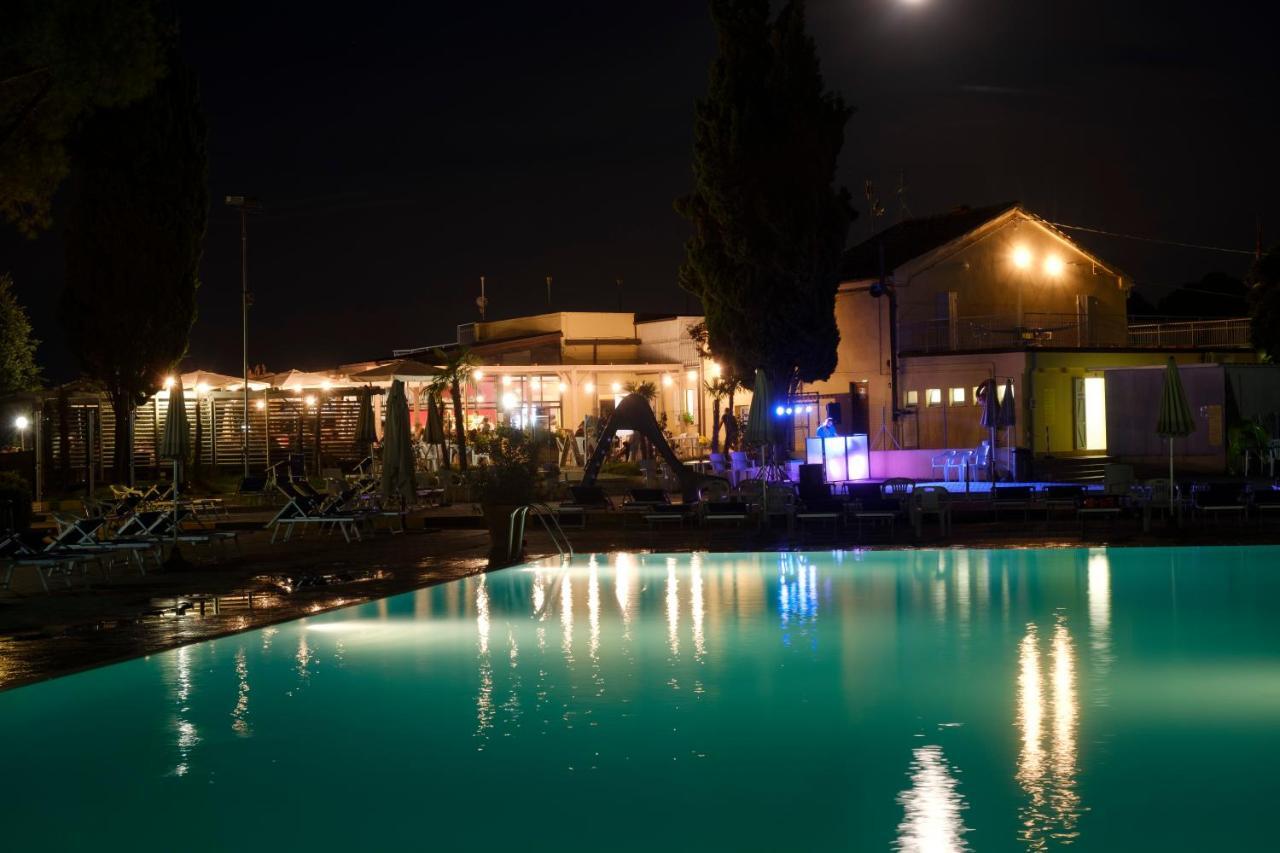 Camping Village Mar Y Sierra San Costanzo Exteriér fotografie